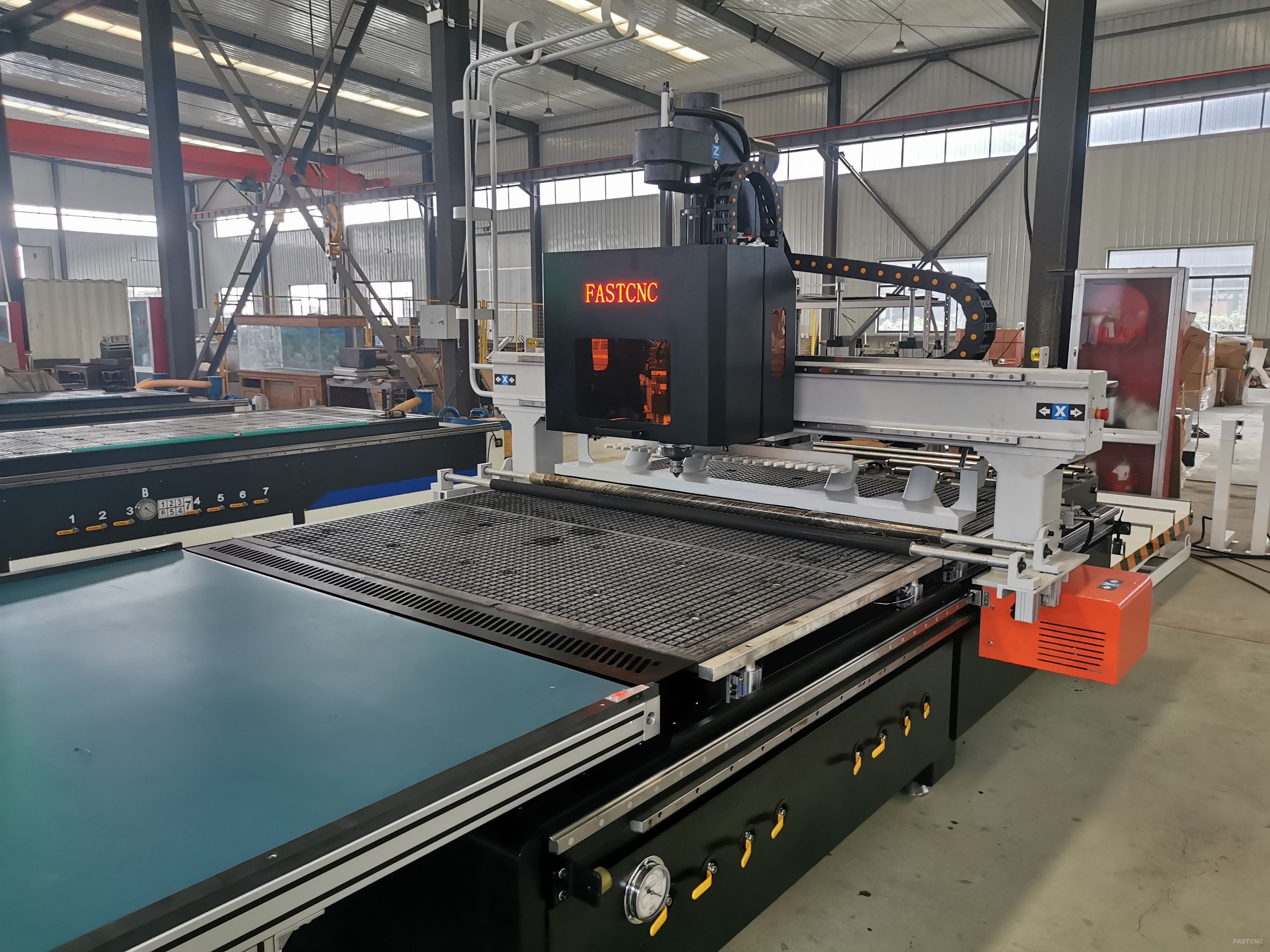 XK 1325-12 Nestting CNC machine with automatic loading and unloading table