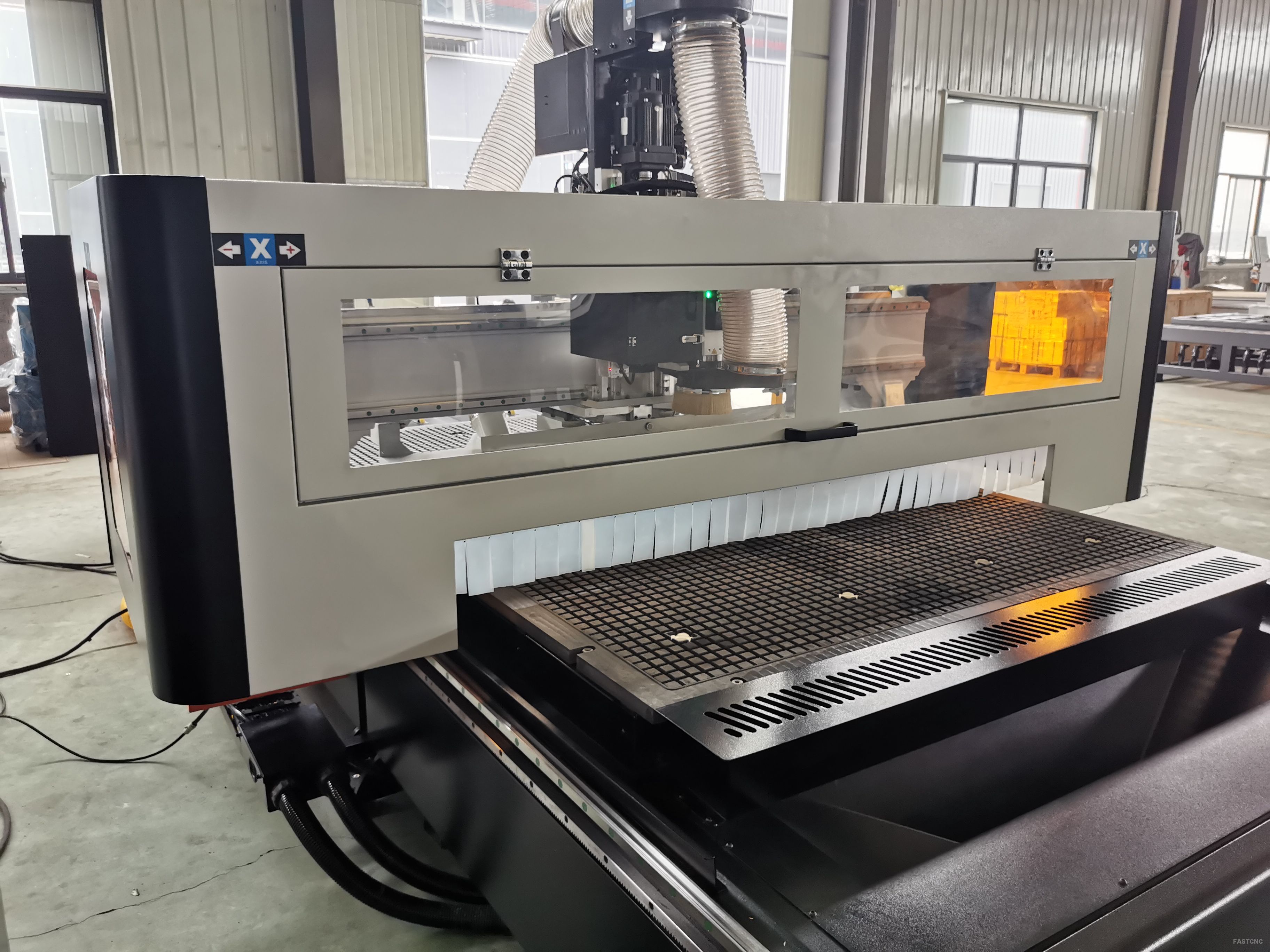 XK1325-12 ATC Nestting and labeling machined 