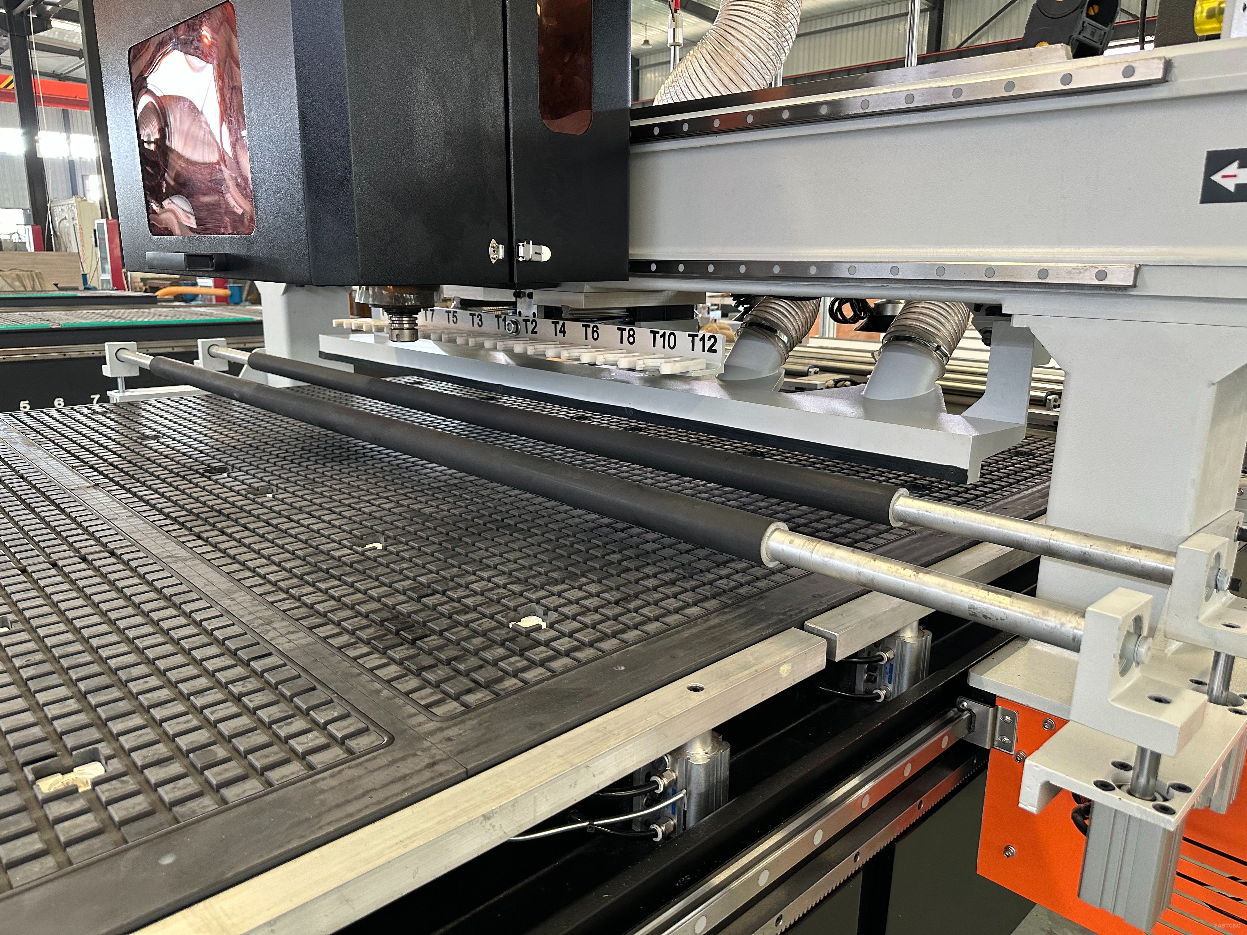 XK 1325-12 Nestting CNC machine with automatic loading and unloading table